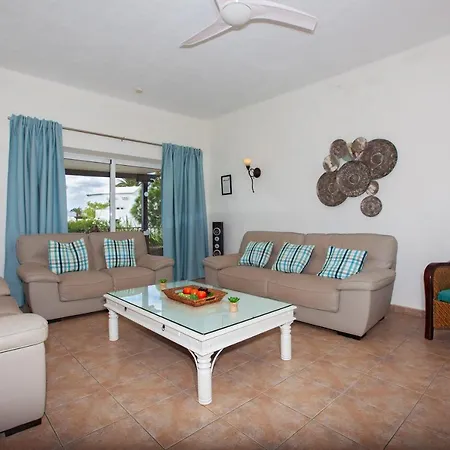 Cancilla With Hot Tub And Pool Table Villa *