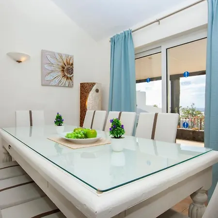 Cancilla With Hot Tub And Pool Table * Lanzarote Island
