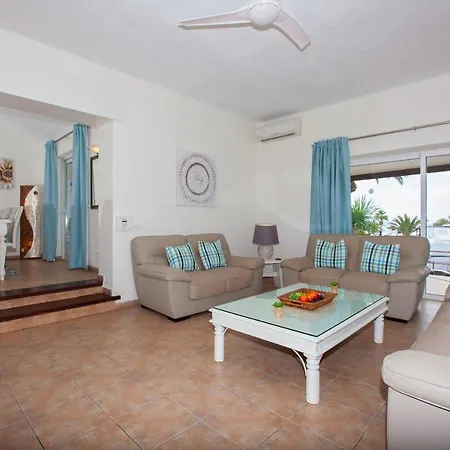Villa Cancilla With Hot Tub And Pool Table Lanzarote Island